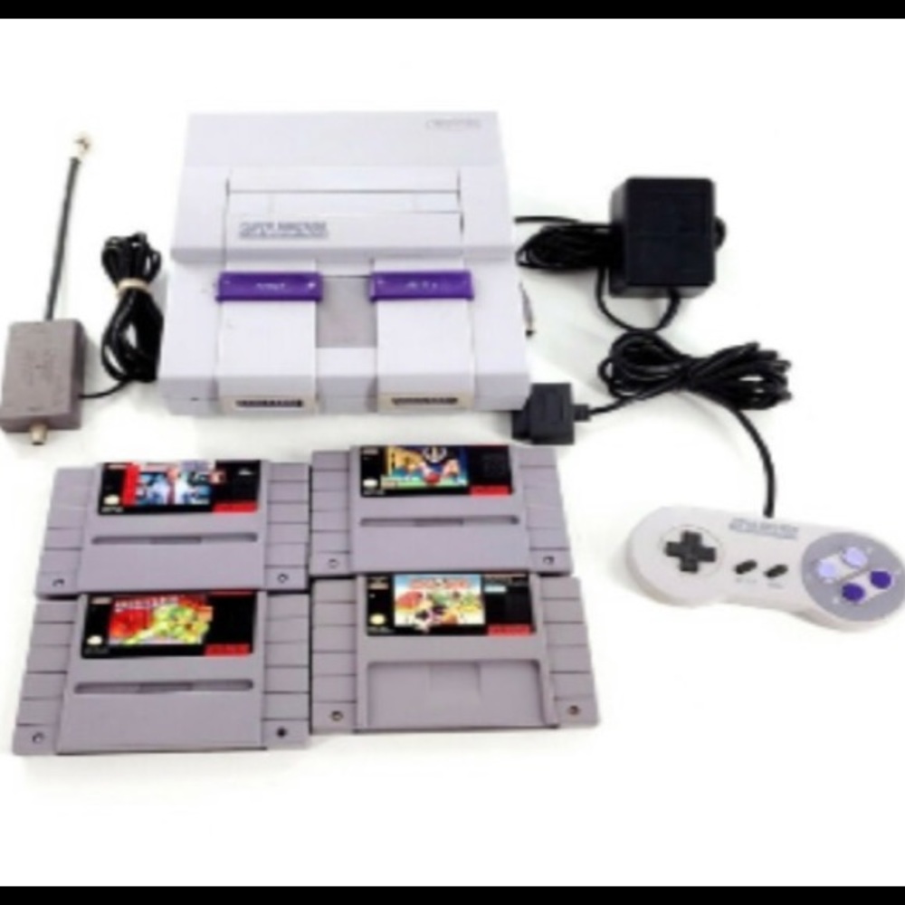 Super Nintendo - Picture 2 of 5